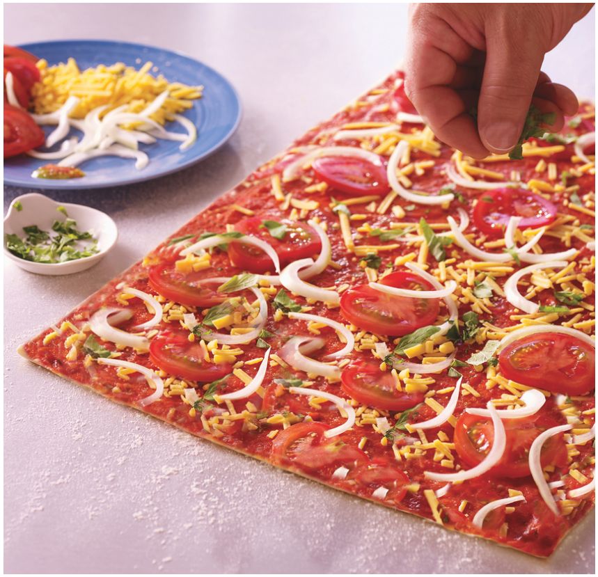 Fond de pizza à la sauce tomate format gastronorme