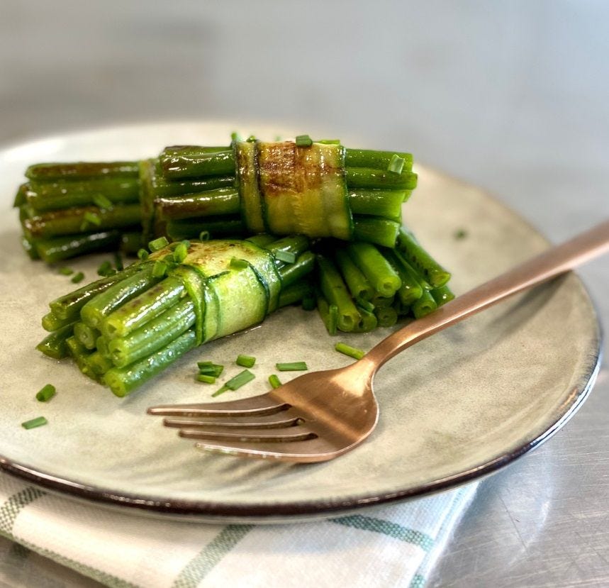 Fagot de haricot vert et lien de courgette