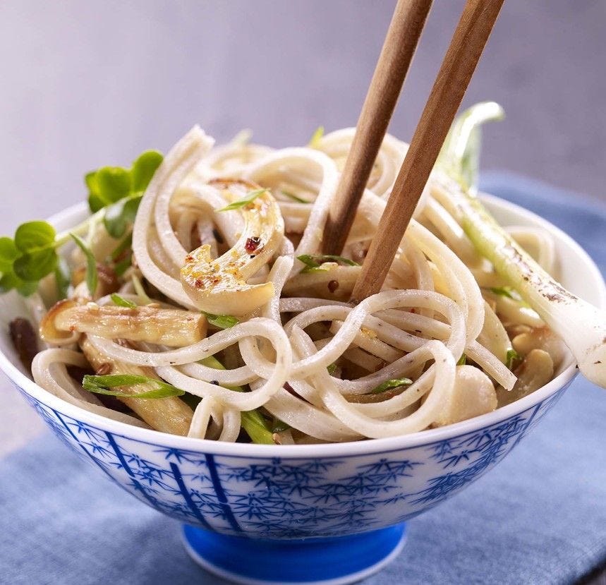 Nouille asiatique soba en nid