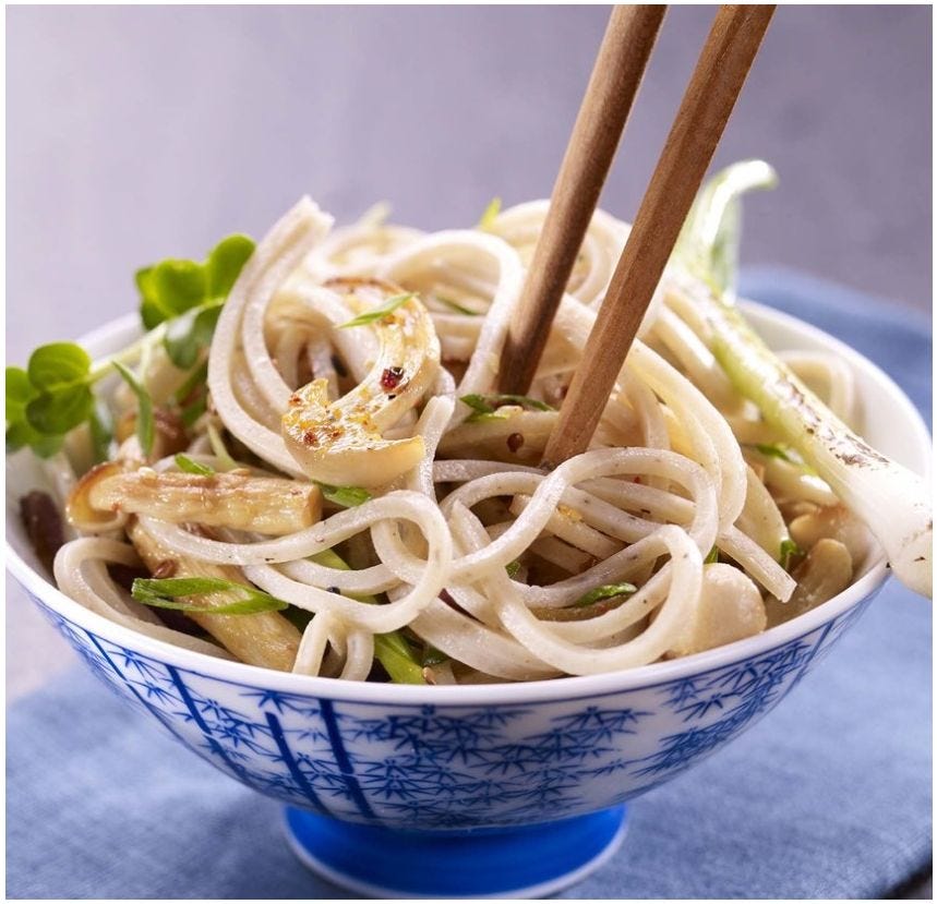 Nouille asiatique soba en nid
