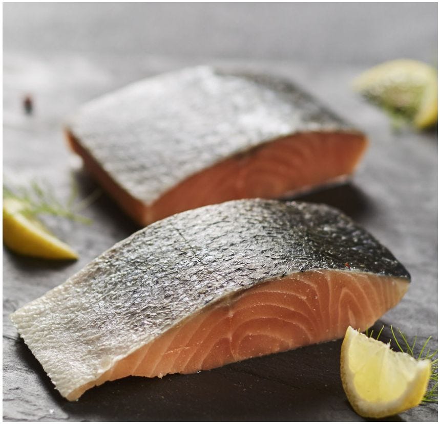 Pavé de saumon de l'Atlantique avec peau