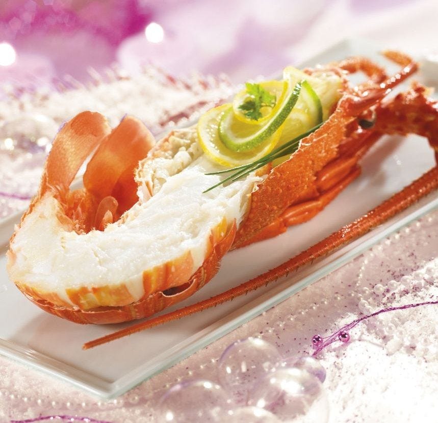 Langouste blanche entière cuite
