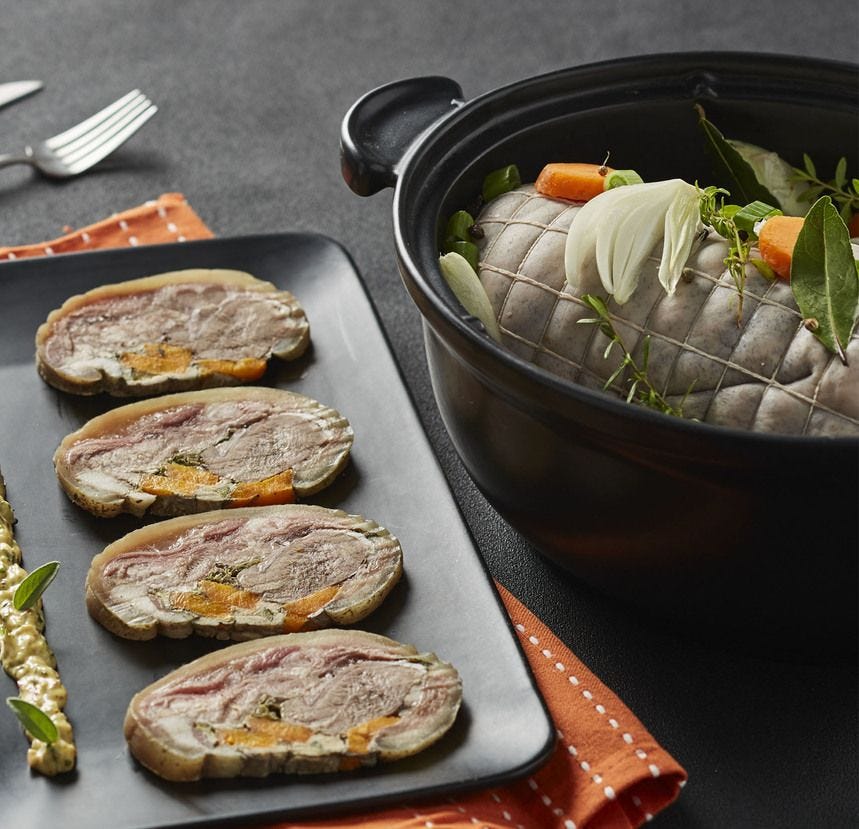 Demi tête de veau grise roulée avec langue