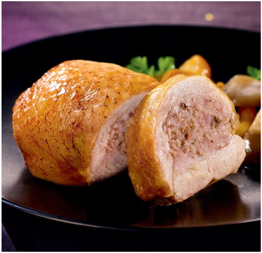 Moelleux de poulet farci à la crème et aux girolles