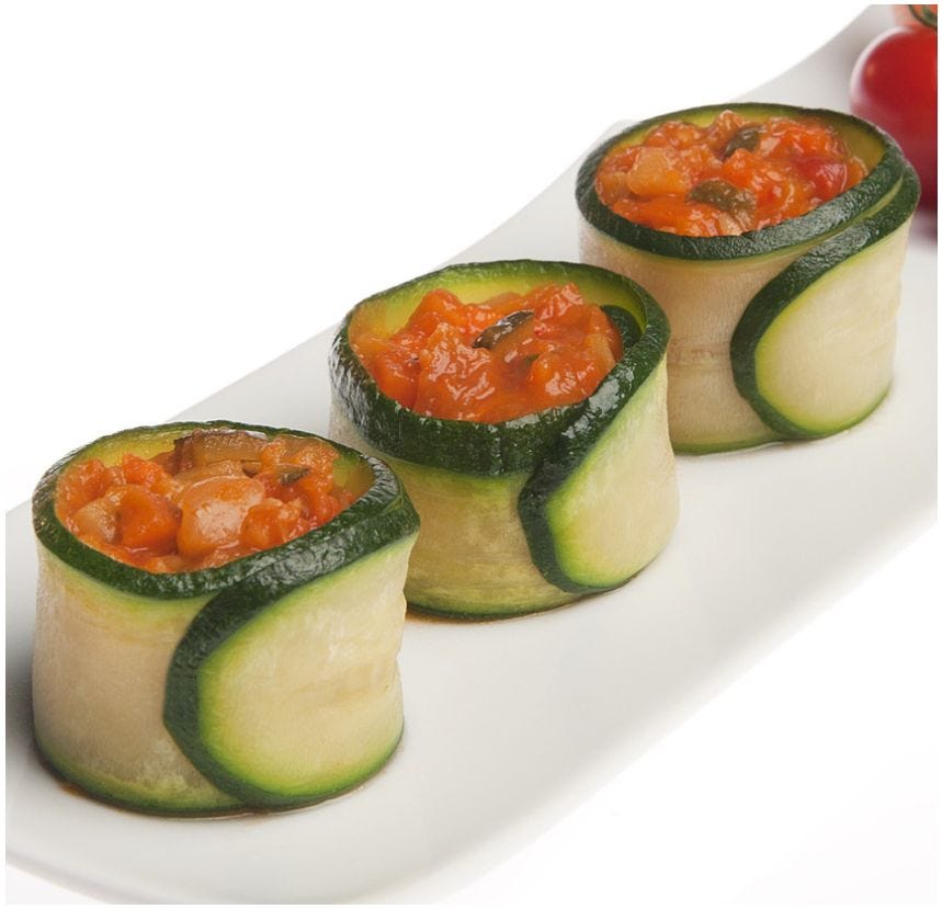 Roulé de courgette, légumes et piment d’Espelette