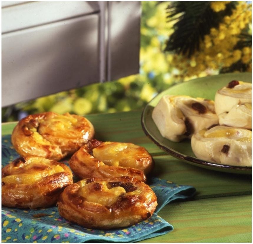 Pain aux raisins au beurre