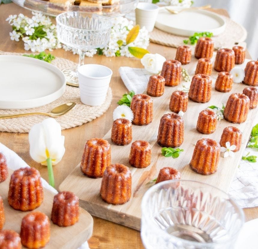 Canelé de Bordeaux bouchée