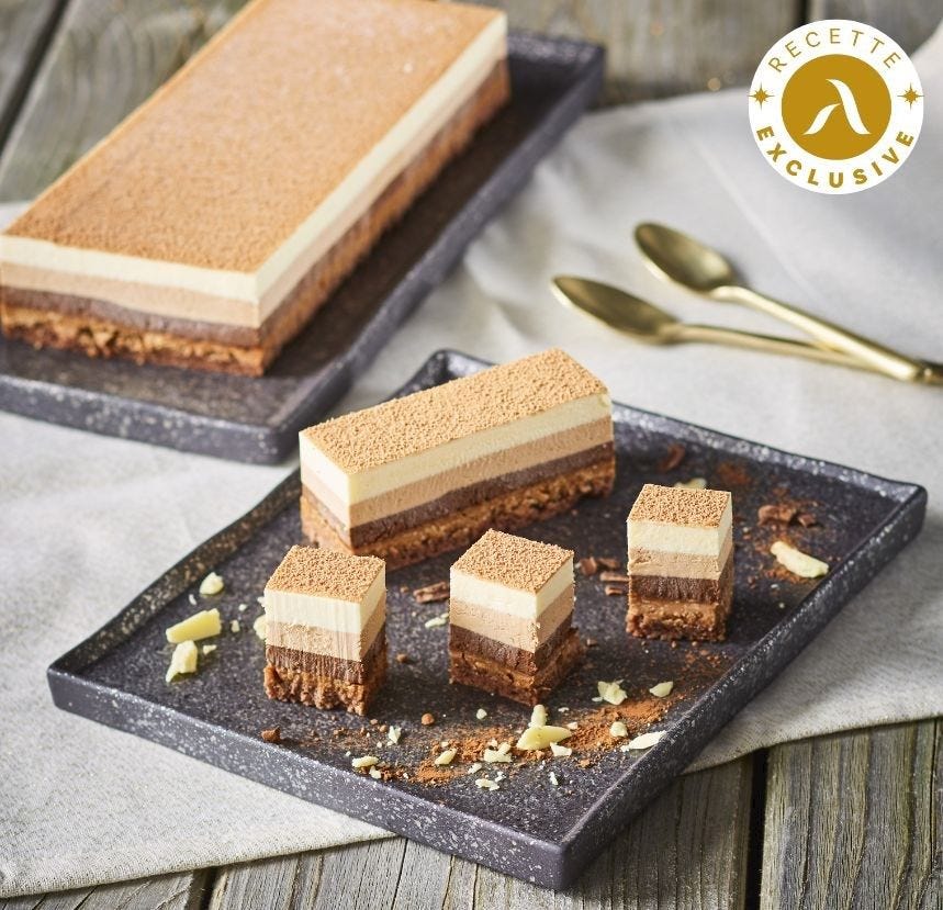 Entremets croustillant 3 chocolats en bande