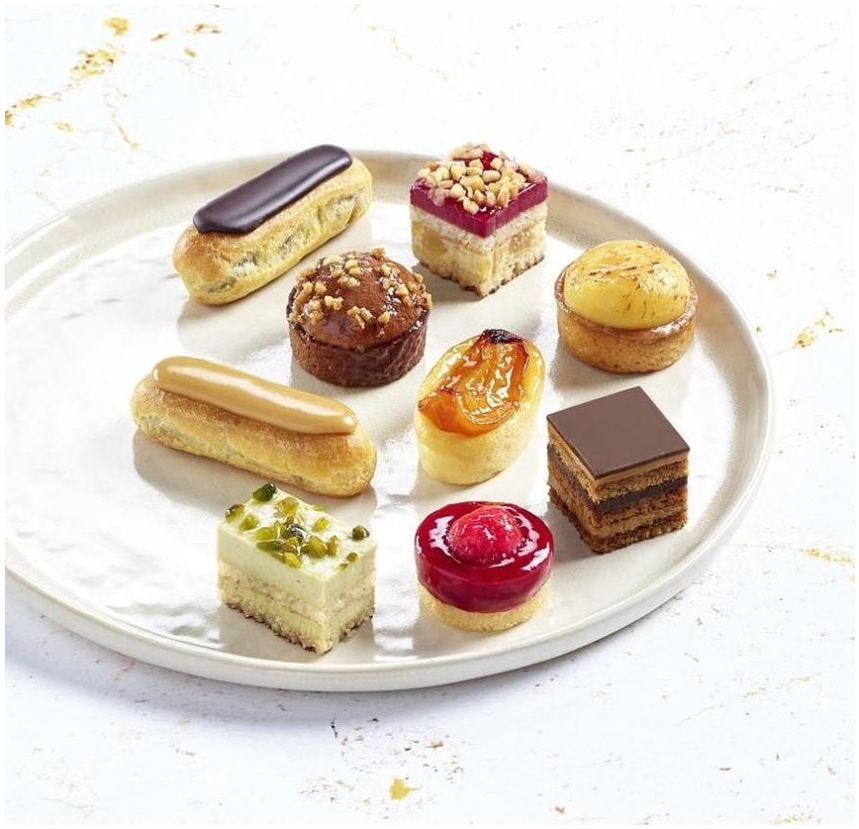 Assortiment de petits fours sucrés
