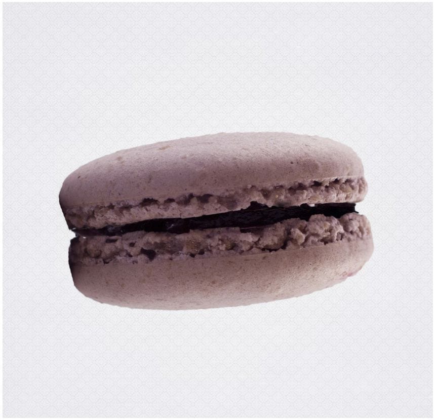 Macaron au cassis