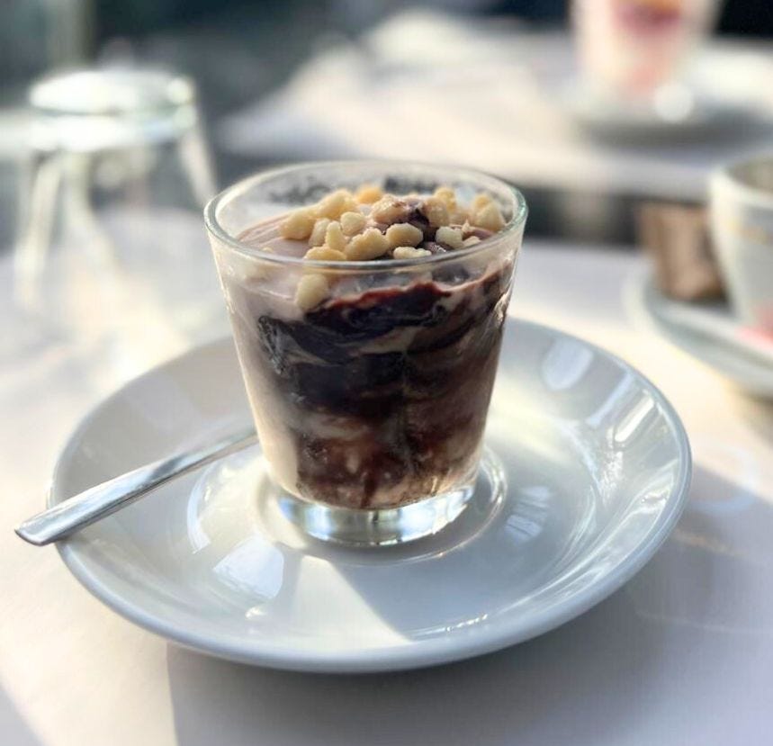 Verrine crème glacée au cookie sauce chocolat