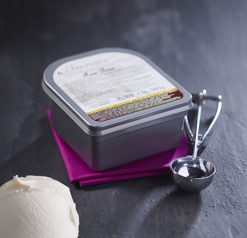 Glace maître artisan roquefort noix 