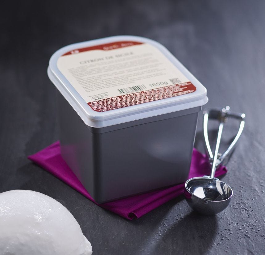 Glace maître artisan bulgare