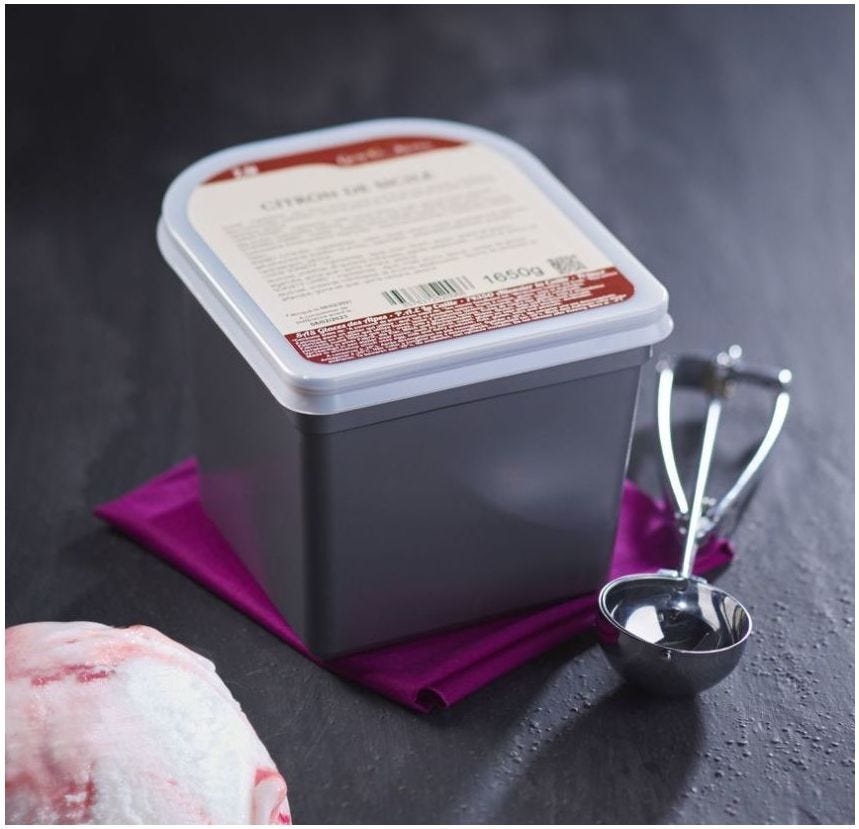 Glace maître artisan bulgare fraise