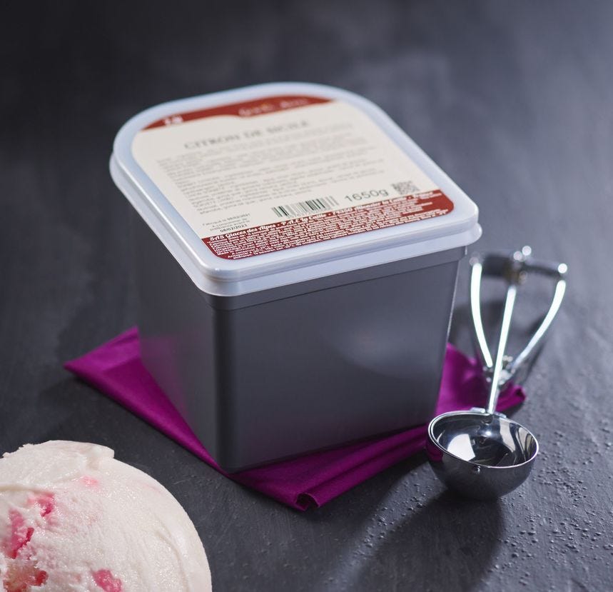 Glace maître artisan macaron framboise 