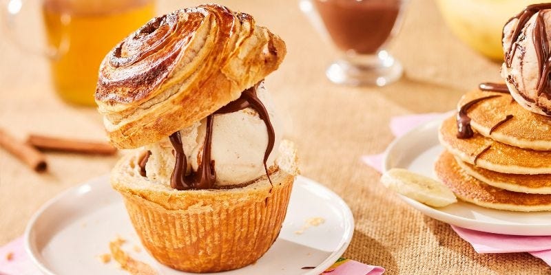 cinnamon roll glace