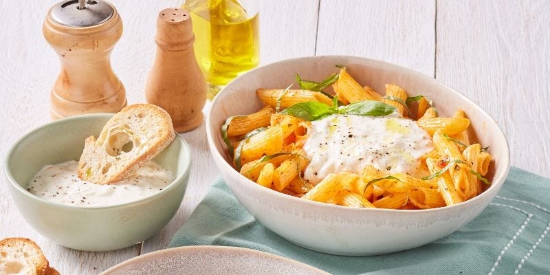 penne tomate stracciatella